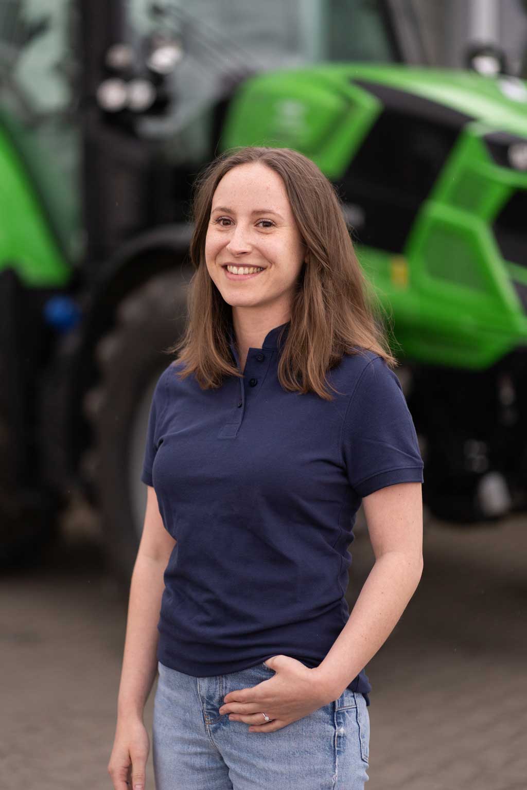 Helena-Miller-Büroangestellte-Biechele Helena Miller, Büroangestellte bei Biechele Automobile & Landtechnik – Ihre Ansprechpartnerin für Büroanliegen