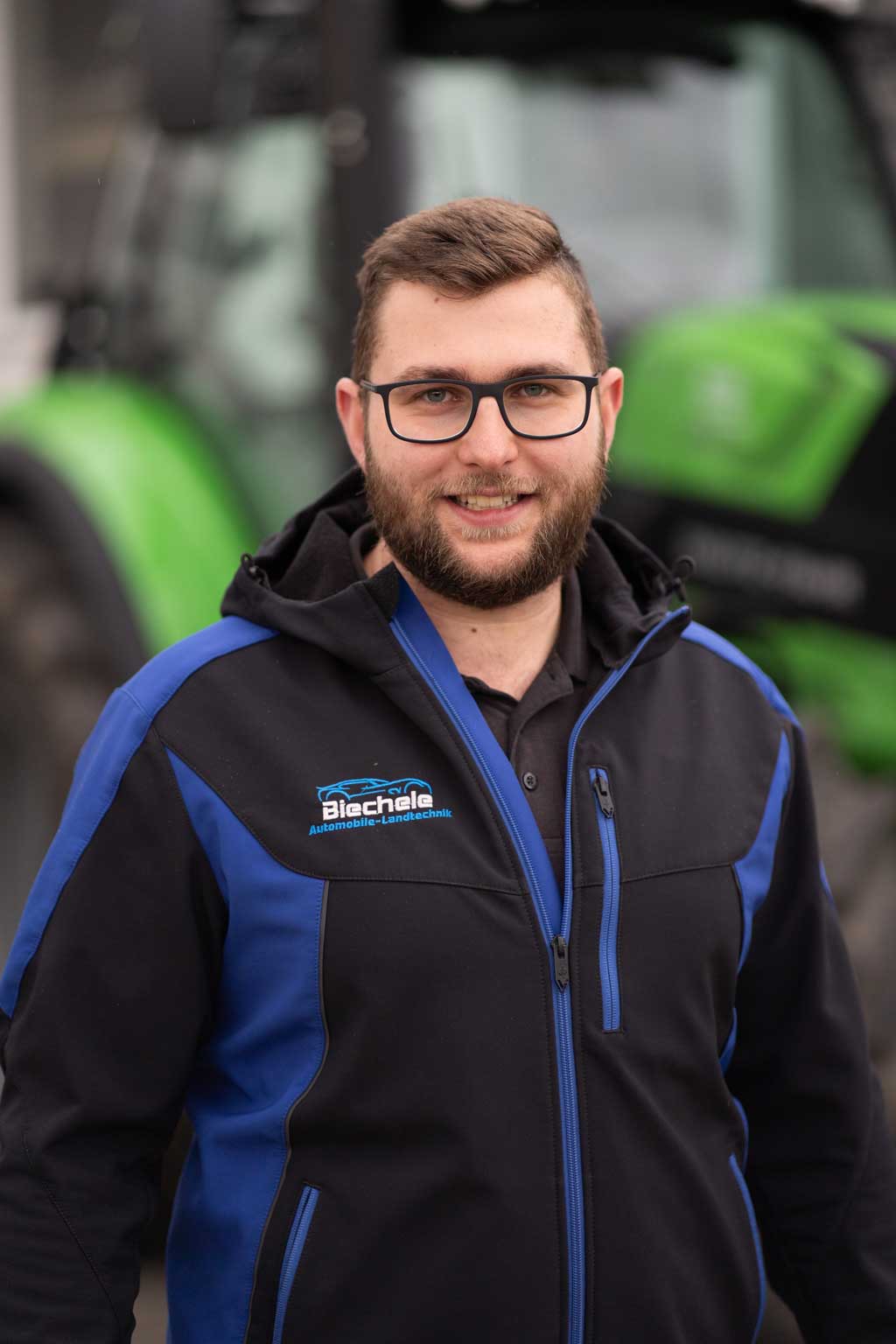 Tobias-Lutzenberger_Landtechnik-Biechele Tobias Lutzenberger, Landtechnik-Experte bei Biechele – Ihr Fachmann für Agrartechnik und Landmaschinen