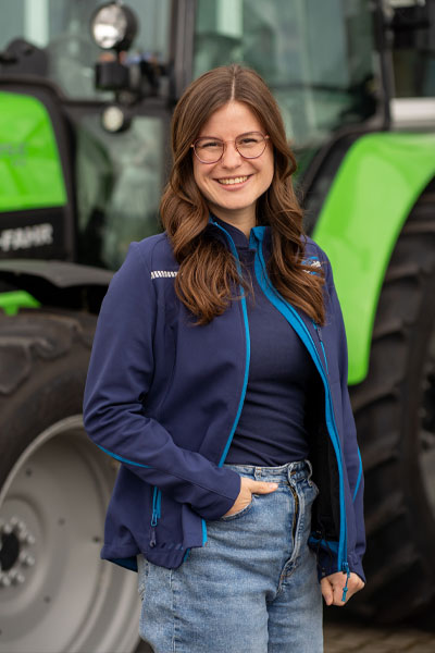 Sarah-Fitz_Bueroangestellte-Biechele-KFZ-Landtechnik